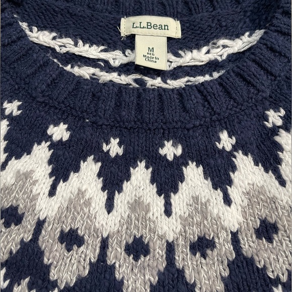 LL Bean 100% Cotton Navy Fair Isle Pattern Sweater Medium Womens Crewnec - Picture 3 of 8